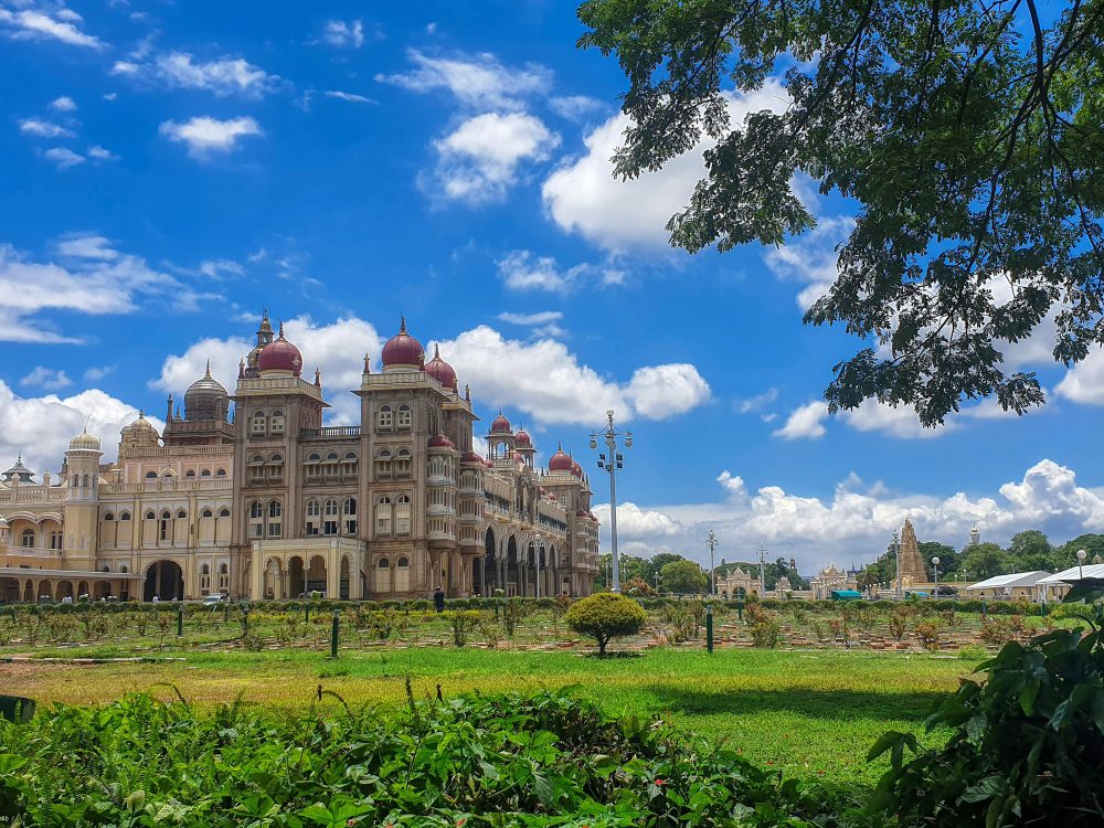 Students Fare Agricultural Tour Mysore Palace India